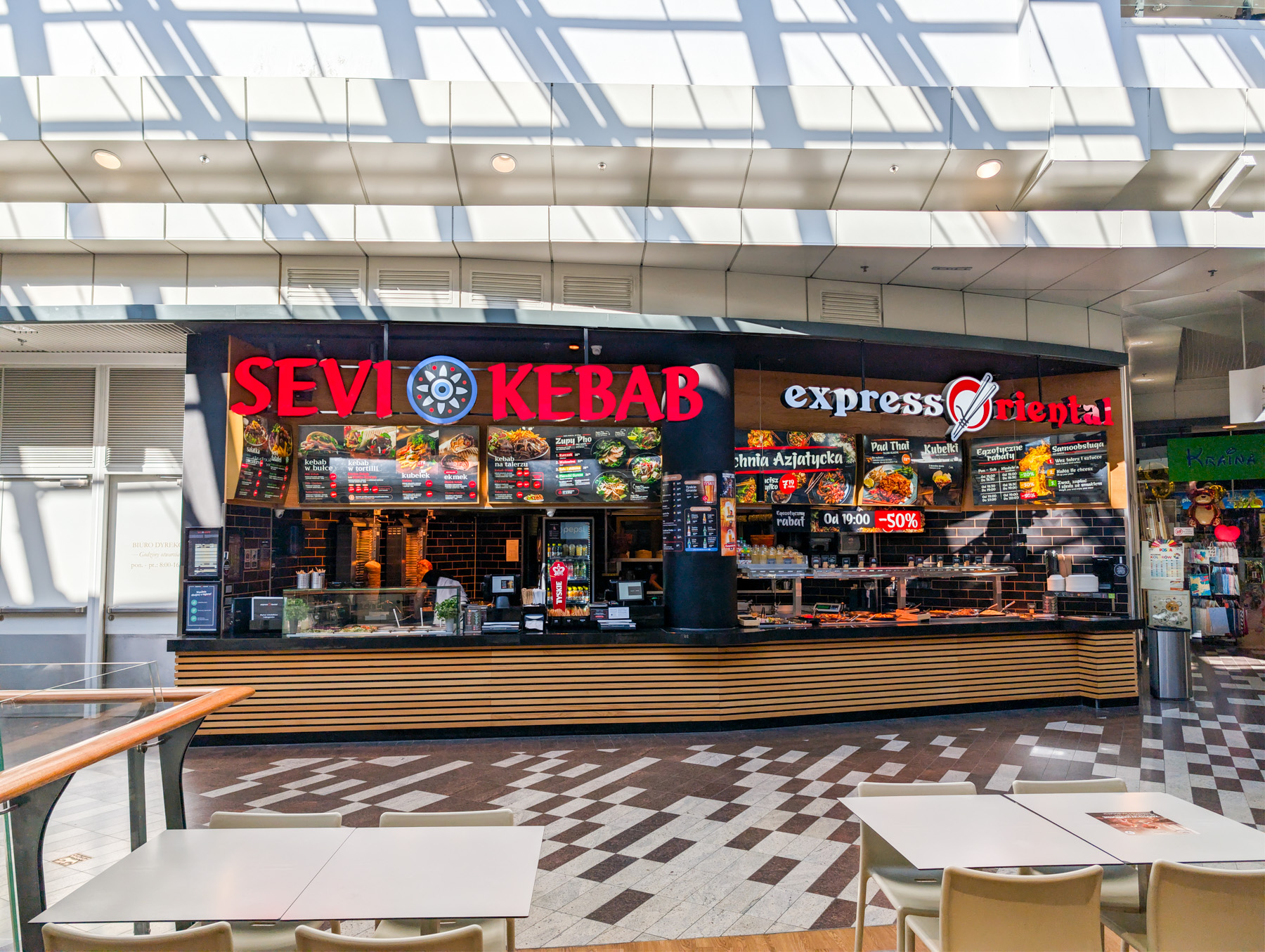 Galeria korona - Express Oriental Sevi Kebab